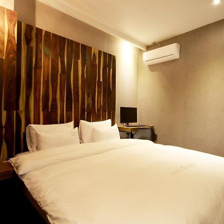 צ'אנגוון Hotel 38.5 Jinhae מראה חיצוני תמונה