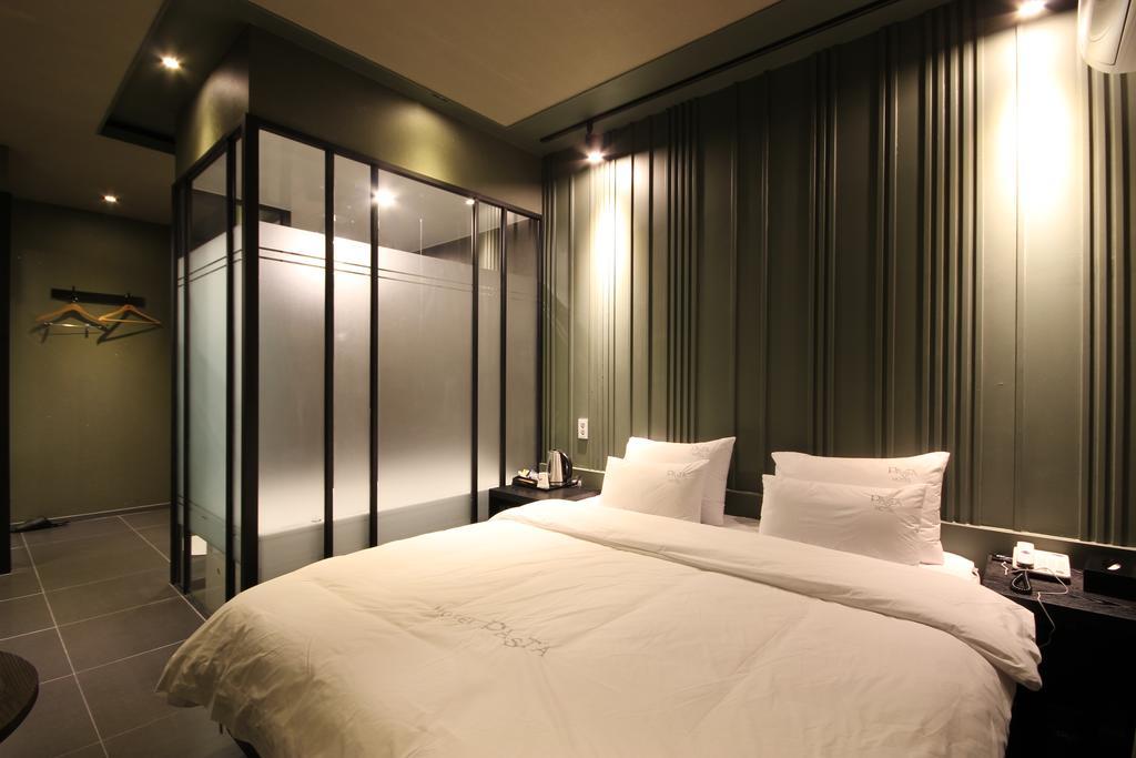 צ'אנגוון Hotel 38.5 Jinhae מראה חיצוני תמונה