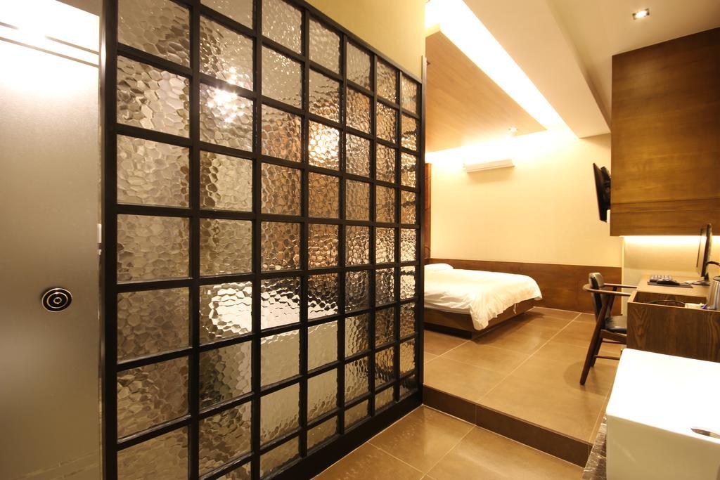 צ'אנגוון Hotel 38.5 Jinhae מראה חיצוני תמונה
