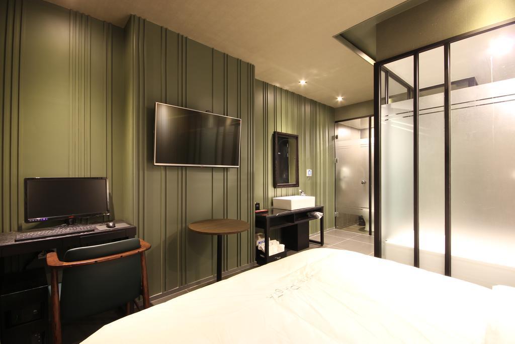 צ'אנגוון Hotel 38.5 Jinhae מראה חיצוני תמונה
