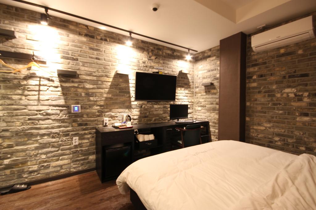צ'אנגוון Hotel 38.5 Jinhae מראה חיצוני תמונה