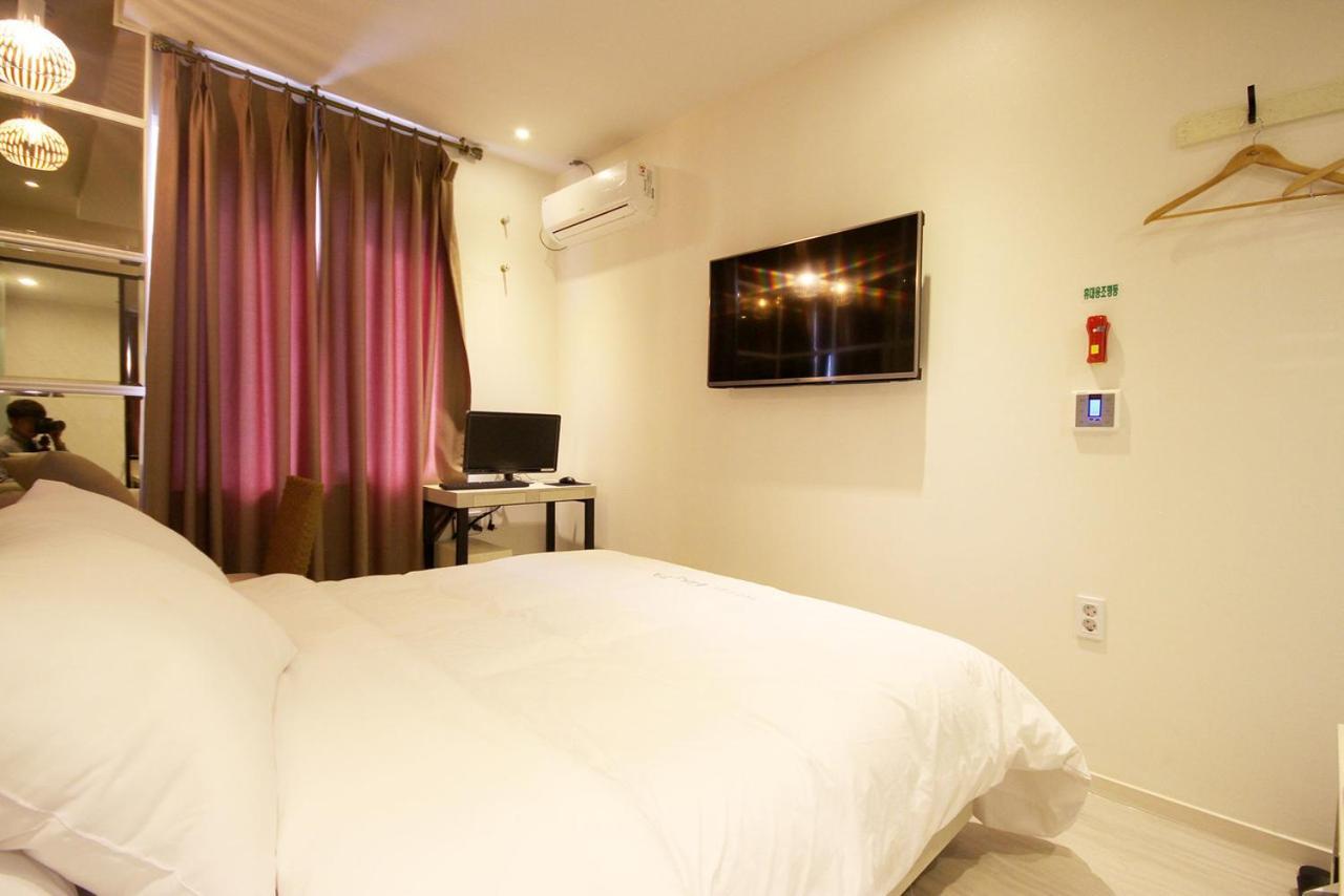 צ'אנגוון Hotel 38.5 Jinhae מראה חיצוני תמונה
