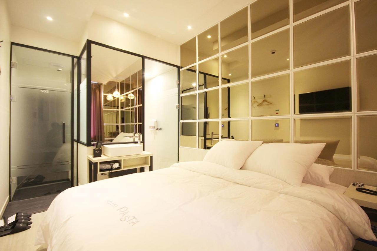 צ'אנגוון Hotel 38.5 Jinhae מראה חיצוני תמונה