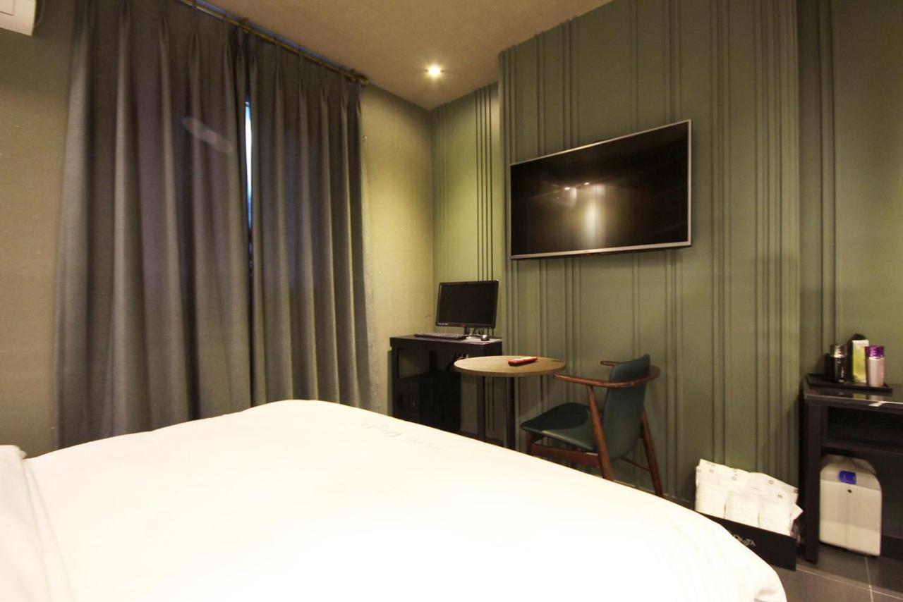צ'אנגוון Hotel 38.5 Jinhae מראה חיצוני תמונה